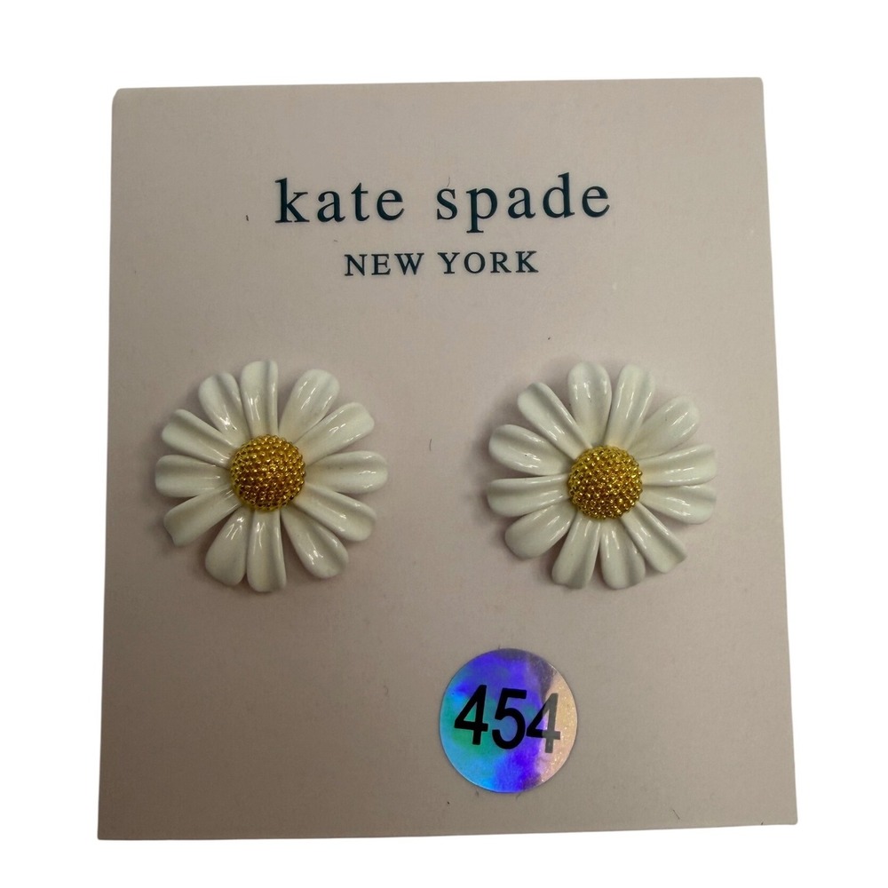Kate Spade New York White Enamel Daisy Flower Stud Earrings Gold Tone Boho NWT